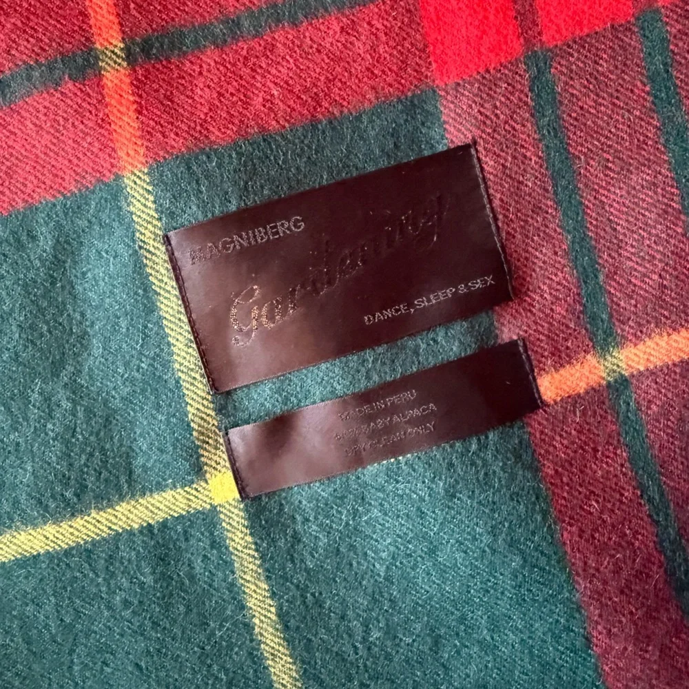 Plaid Green and Red Blanket Magniberg - Picture 5 of 5